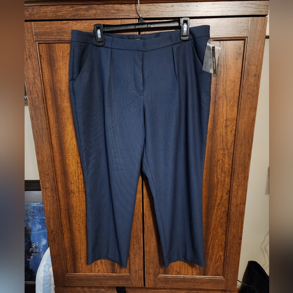 Worthington cropped/capri dress pants